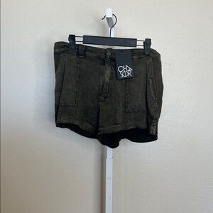 NWT Chaser med acid wash shorts